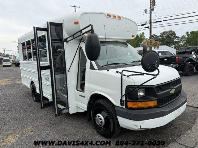 2003 Chevrolet Express Cutaway Base w/C7L/C7N