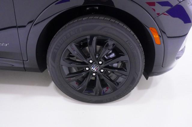 2026 Buick NV Sport Touring FWD