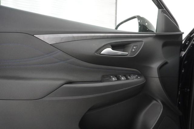 2026 Buick NV Sport Touring FWD