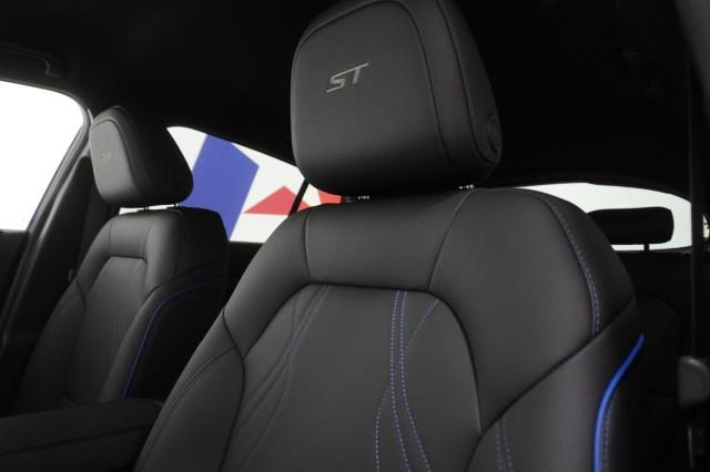 2026 Buick NV Sport Touring FWD