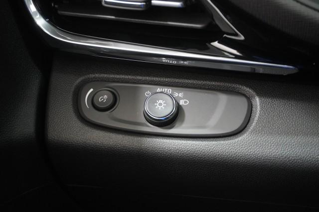 2026 Buick NV Sport Touring FWD