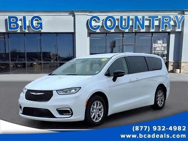 2024 Chrysler Pacifica Touring L for sale in Columbus, NE