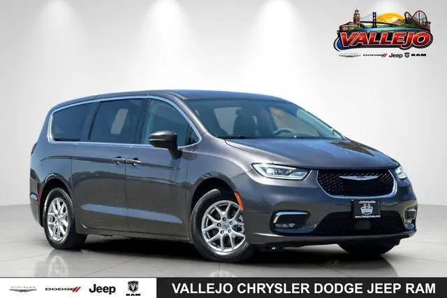 2023 Chrysler Pacifica Touring L for sale in Vallejo, CA