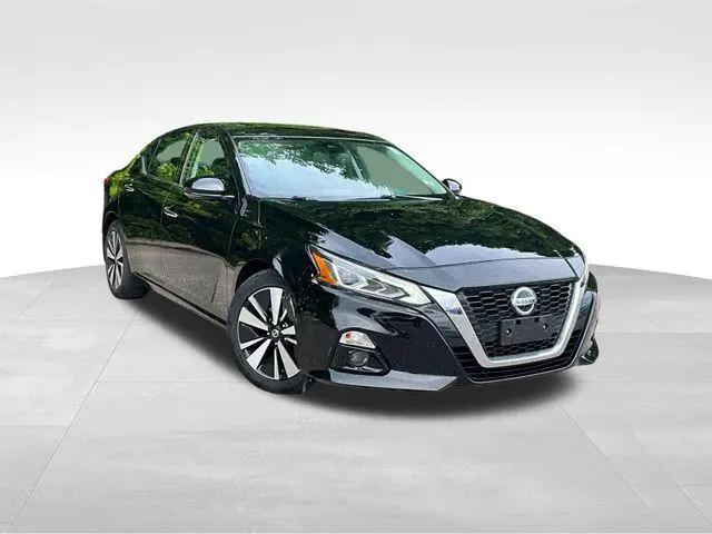 2019 Nissan Altima 2.5 SV for sale in Des Moines, IA