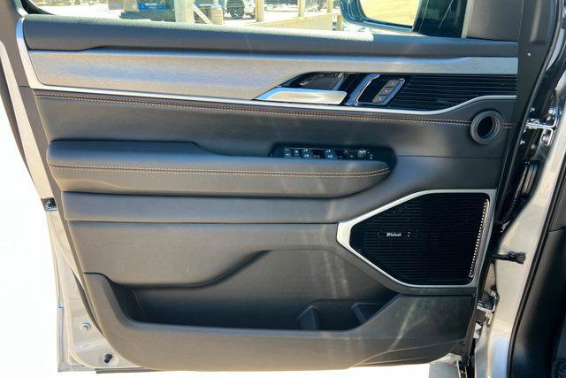 2026 Jeep Grand Wagoneer 4x4