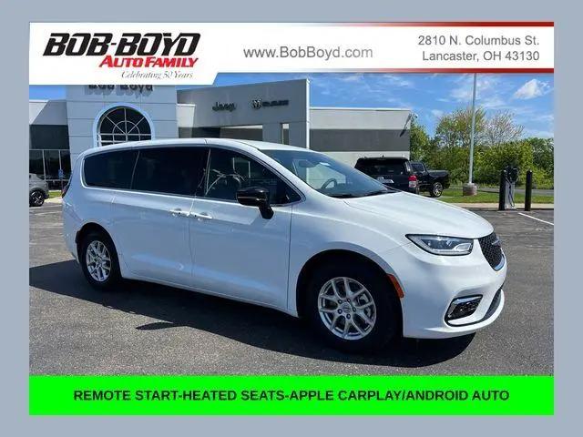 2025 Chrysler Pacifica Select for sale in Lancaster, OH