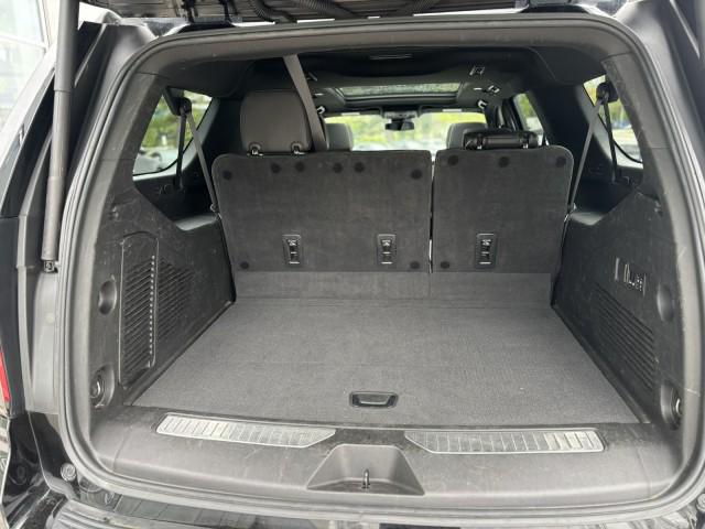 2023 Chevrolet Suburban 4WD Premier