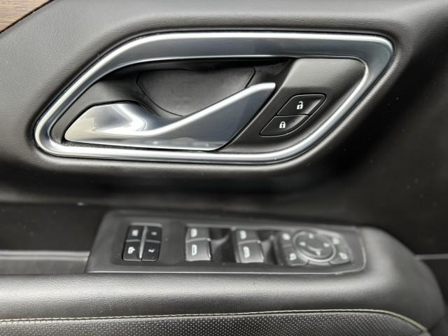 2023 Chevrolet Suburban 4WD Premier