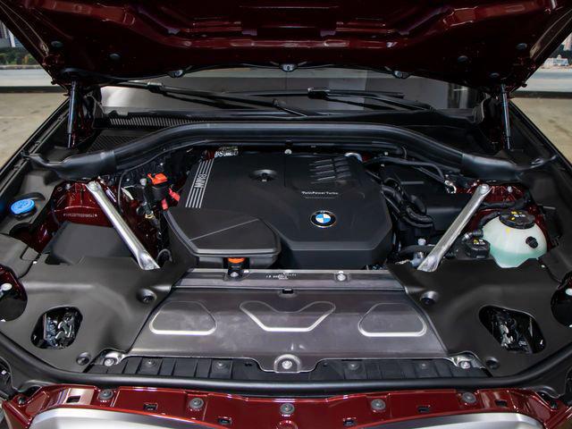 2025 BMW X4 xDrive30i
