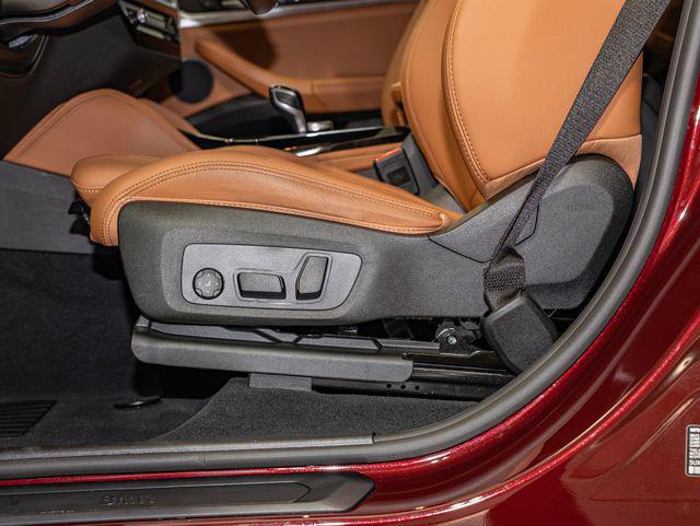 2025 BMW X4 xDrive30i