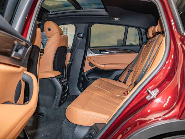 2025 BMW X4 xDrive30i