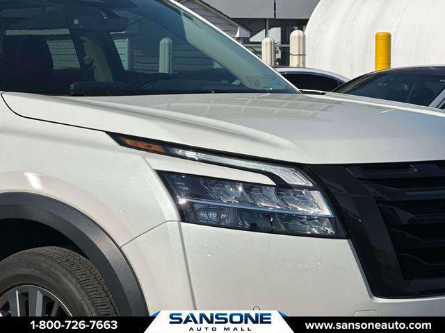 2024 Nissan Pathfinder SL 4WD
