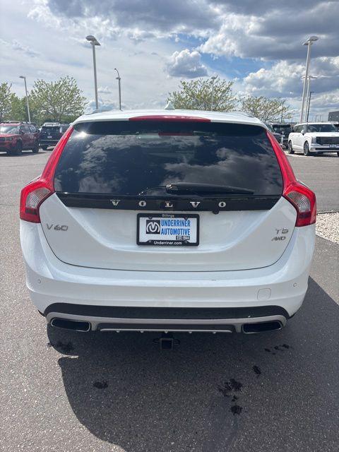 2016 Volvo V60 Cross Country T5