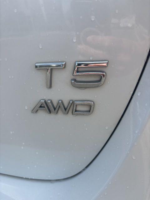 2016 Volvo V60 Cross Country T5