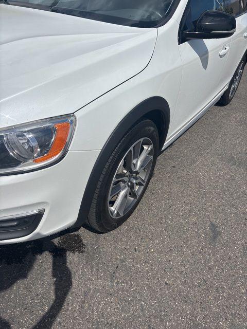 2016 Volvo V60 Cross Country T5