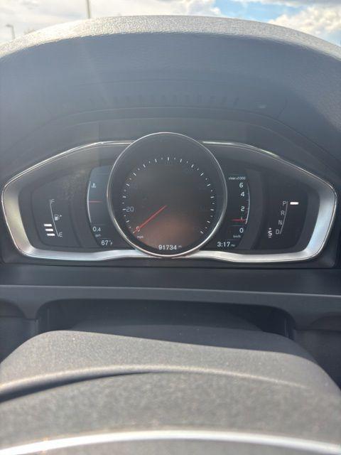 2016 Volvo V60 Cross Country T5