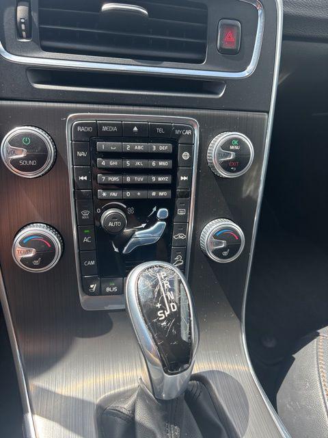 2016 Volvo V60 Cross Country T5