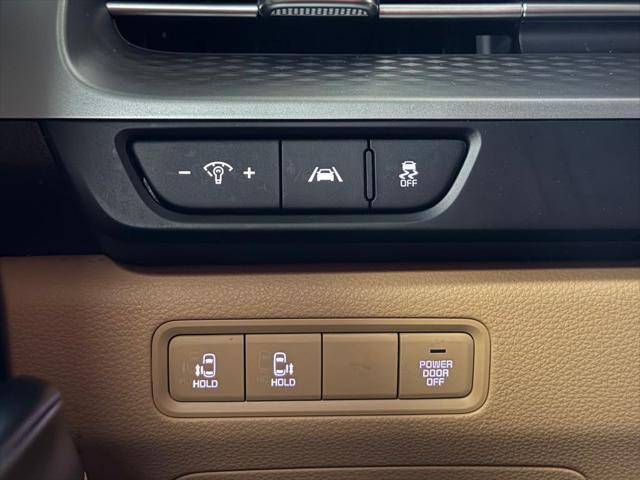2023 Kia Carnival MPV LX Seat Package