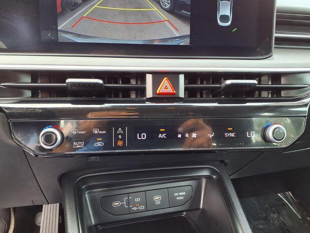 2025 Kia K5 LXS
