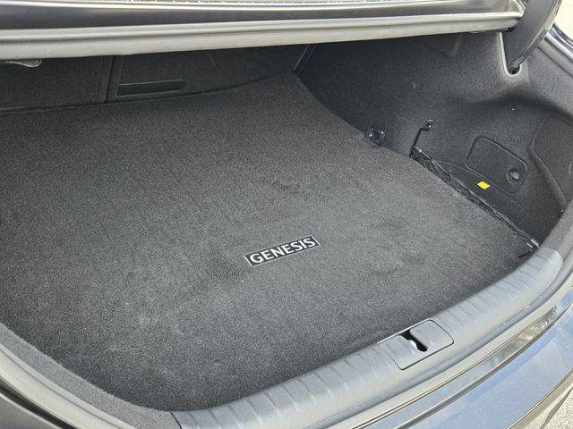 2023 Genesis G70 2.0T RWD
