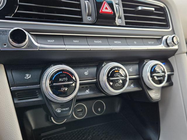 2023 Genesis G70 2.0T RWD