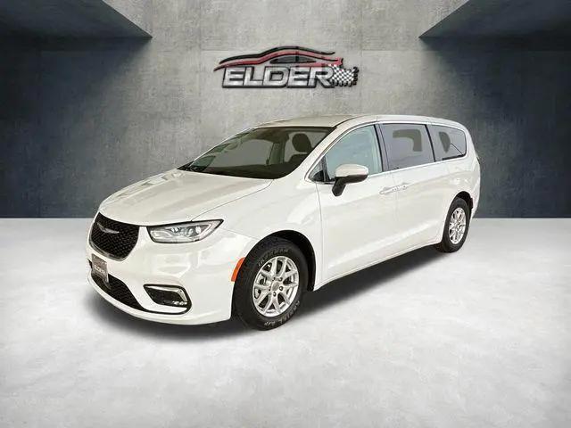 2023 Chrysler Pacifica Touring L for sale in Cedar Park, TX