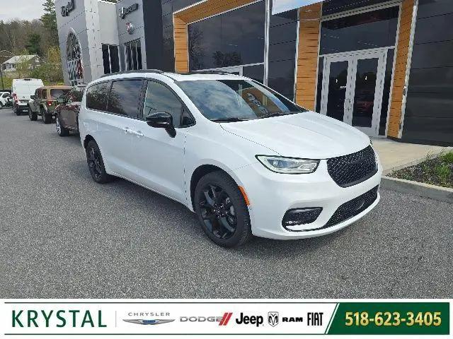 2026 Chrysler Pacifica Limited AWD for sale in Warrensburg, NY