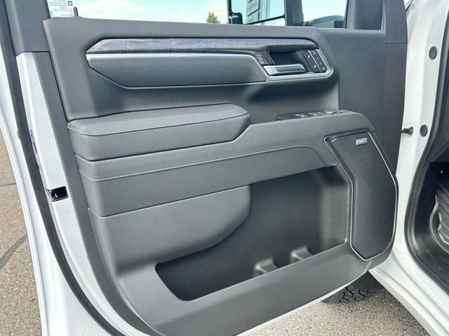 2026 Chevrolet Silverado 2500HD Crew Cab, Standard Bed, LTZ, 4WD