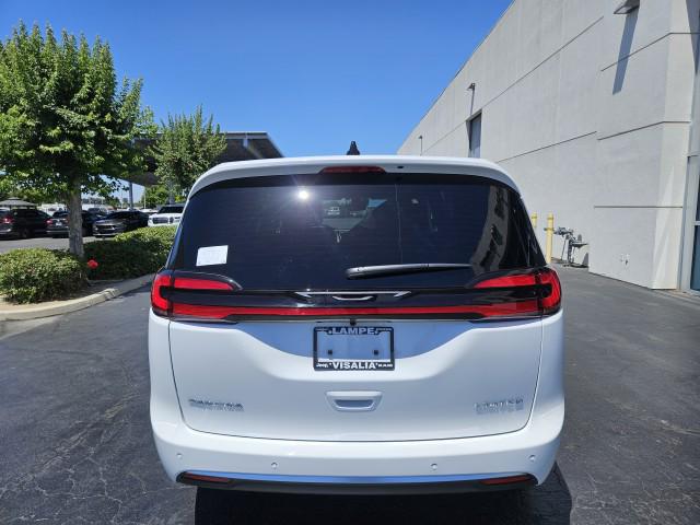 2027 Chrysler Pacifica Limited