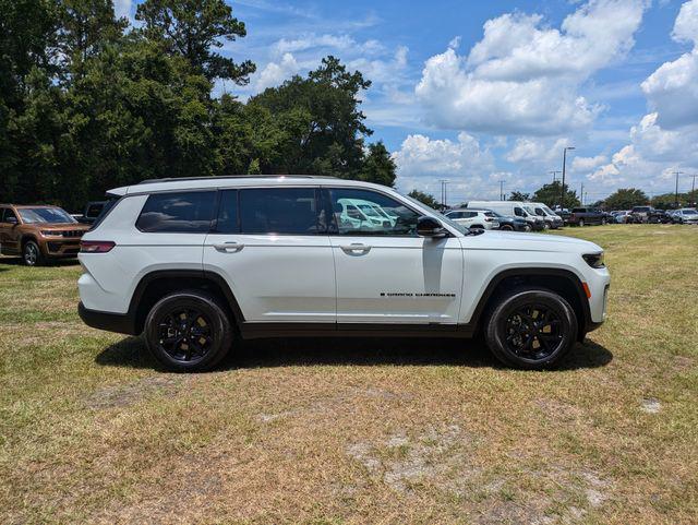 2026 Jeep Grand Cherokee L GRAND CHEROKEE L LAREDO ALTITUDE 4X2