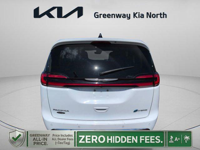 2024 Chrysler Pacifica Hybrid Select