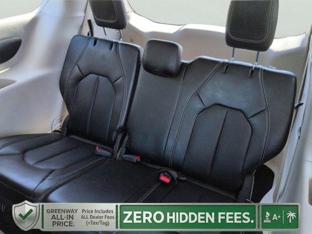 2024 Chrysler Pacifica Hybrid Select