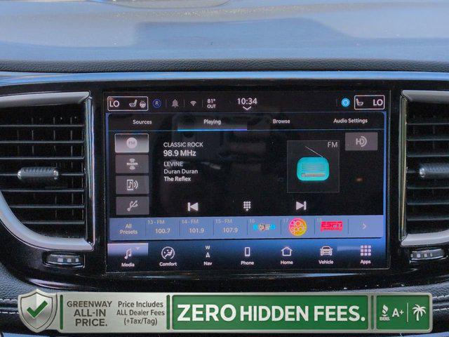 2024 Chrysler Pacifica Hybrid Select