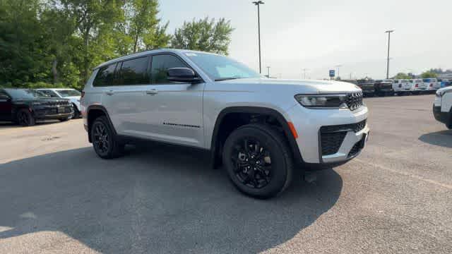 2026 Jeep Grand Cherokee L GRAND CHEROKEE L LAREDO ALTITUDE 4X4