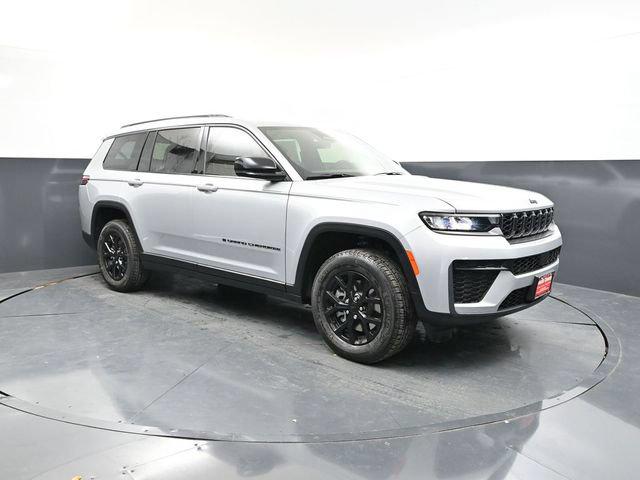 2026 Jeep Grand Cherokee L GRAND CHEROKEE L LAREDO ALTITUDE 4X4