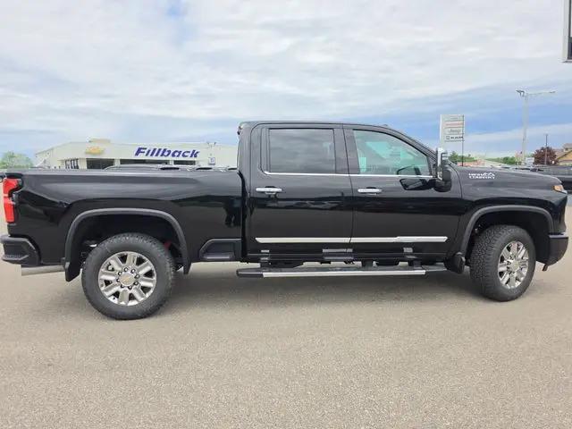 2026 Chevrolet Silverado 2500HD Crew Cab, Standard Bed, High Country, 4WD
