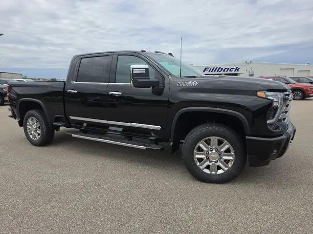 2026 Chevrolet Silverado 2500HD Crew Cab, Standard Bed, High Country, 4WD
