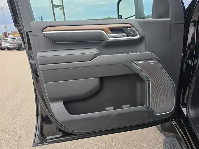 2026 Chevrolet Silverado 2500HD Crew Cab, Standard Bed, High Country, 4WD