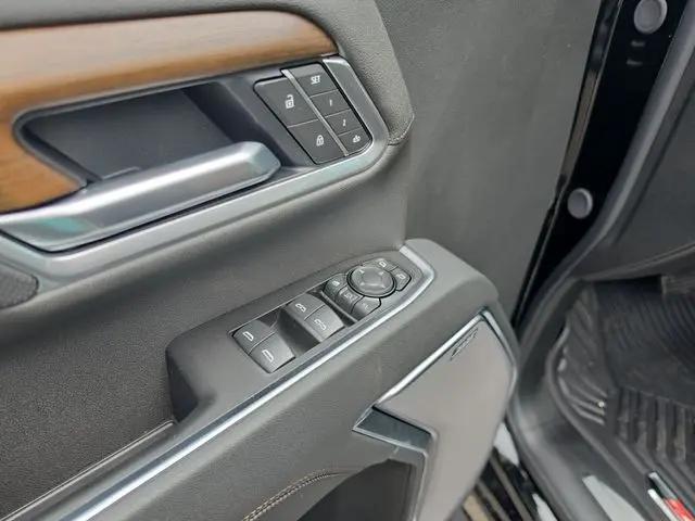 2026 Chevrolet Silverado 2500HD Crew Cab, Standard Bed, High Country, 4WD