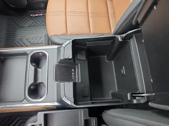 2026 Chevrolet Silverado 2500HD Crew Cab, Standard Bed, High Country, 4WD