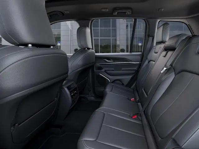 2026 Jeep Grand Cherokee Limited 4x2