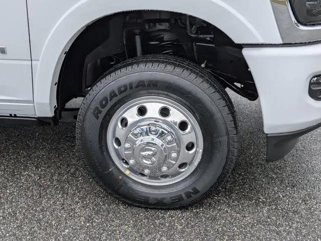 2026 Ram 3500 Limited Longhorn Crew Cab 4x4 8' Box
