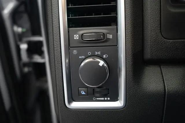 2022 Ram 1500 Classic Warlock Quad Cab 4x4 6'4" Box