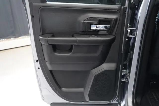 2022 Ram 1500 Classic Warlock Quad Cab 4x4 6'4" Box
