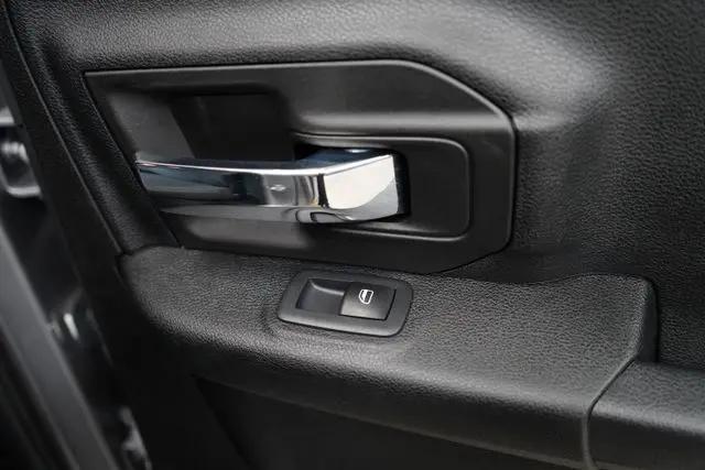 2022 Ram 1500 Classic Warlock Quad Cab 4x4 6'4" Box