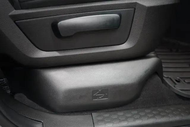 2022 Ram 1500 Classic Warlock Quad Cab 4x4 6'4" Box