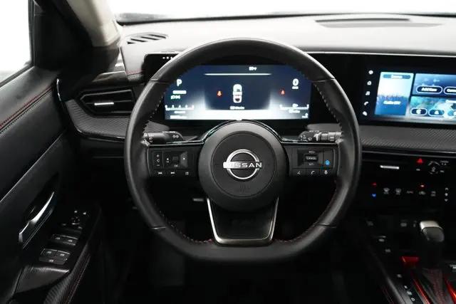 2025 Nissan Kicks SR Intelligent AWD