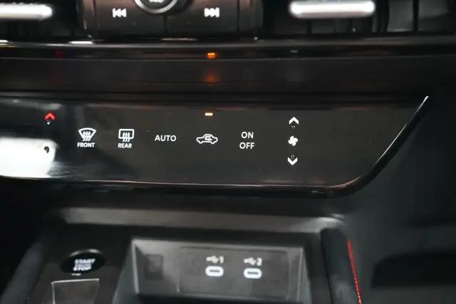 2025 Nissan Kicks SR Intelligent AWD