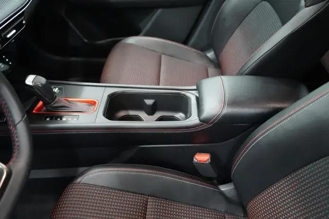 2025 Nissan Kicks SR Intelligent AWD