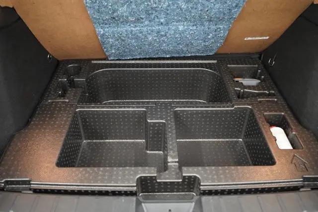 2025 Nissan Kicks SR Intelligent AWD